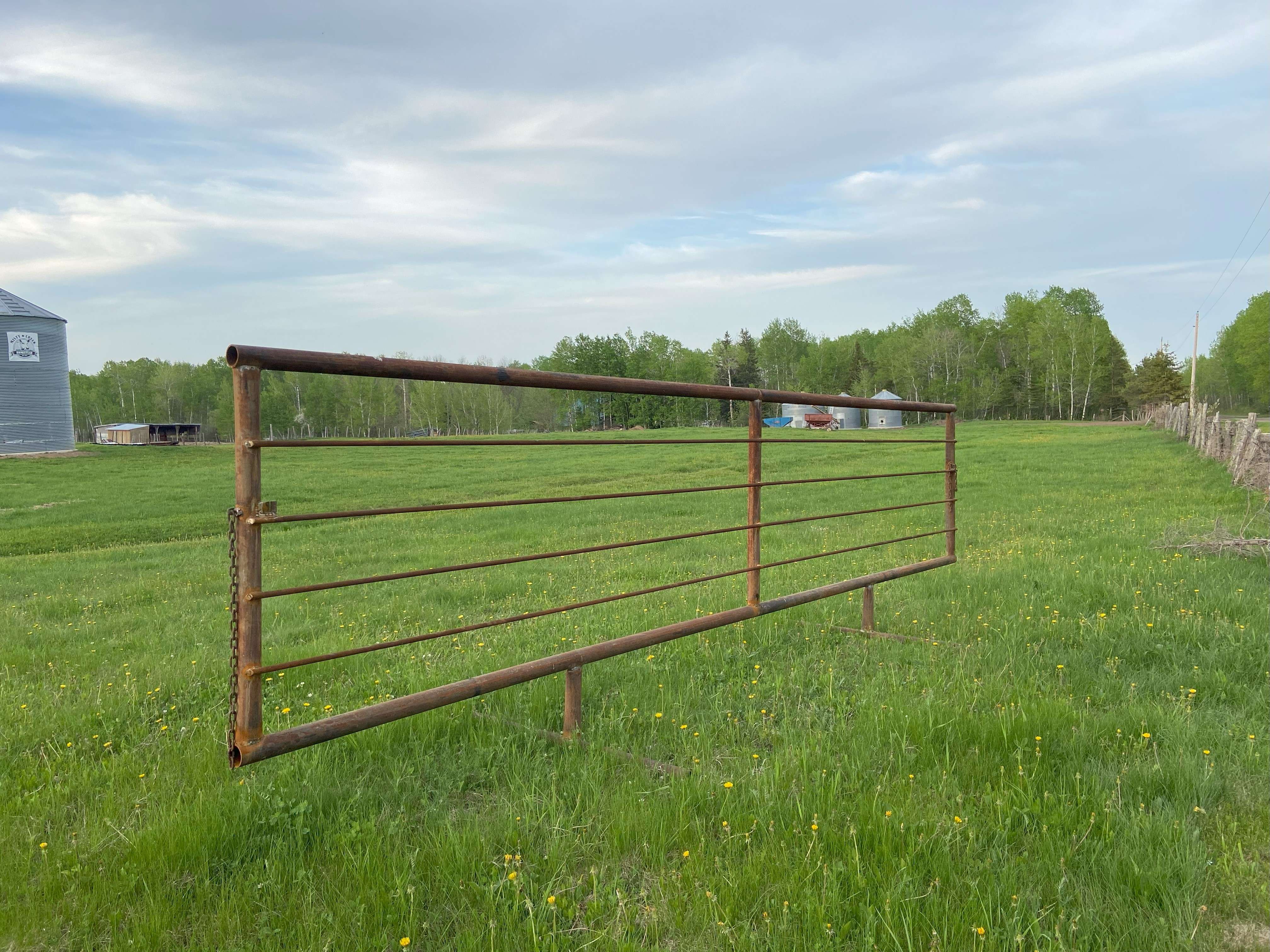 Free standing panel